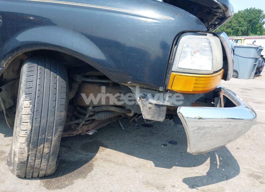 Photo 12 of 2000 Ford Ranger XL/XLT (VIN 1FTYR14V0YPB97940)