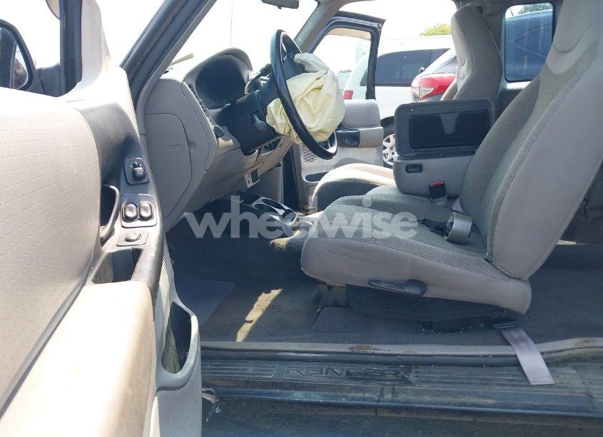 Photo 5 of 2000 Ford Ranger XL/XLT (VIN 1FTYR14V0YPB97940)