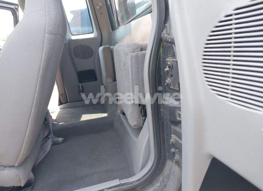 Photo 8 of 2000 Ford Ranger XL/XLT (VIN 1FTYR14V0YPB97940)