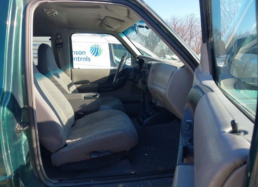 Photo 5 of 2000 Ford Ranger XL/XLT (VIN 1FTYR14V0YTA27035)