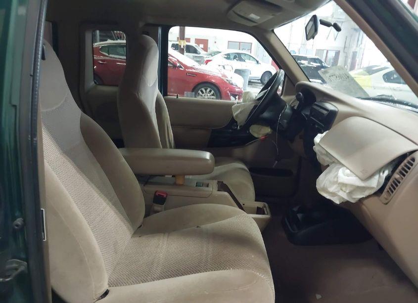 Photo 5 of 2000 Ford Ranger XL/XLT (VIN 1FTYR14V0YTA49990)