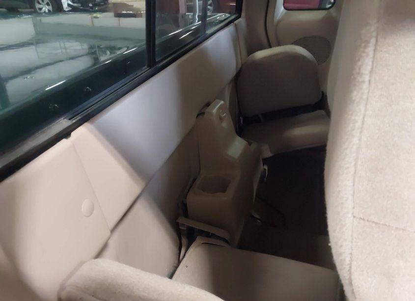 Photo 8 of 2000 Ford Ranger XL/XLT (VIN 1FTYR14V0YTA49990)