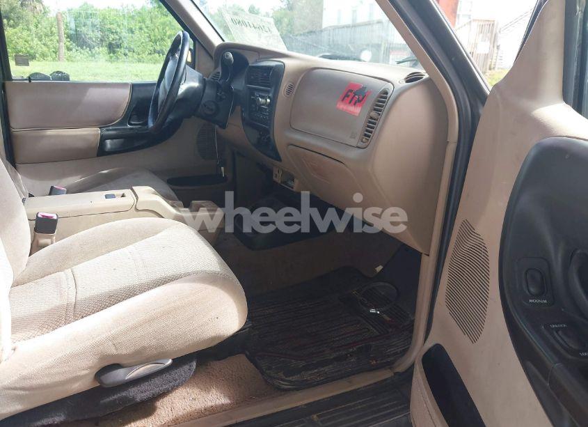 Photo 5 of 2000 Ford Ranger XL/XLT (VIN 1FTYR14V1YPA53331)