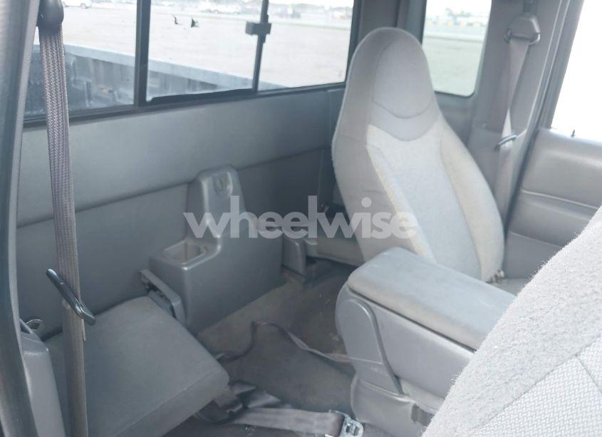 Photo 8 of 2000 Ford Ranger XL/XLT (VIN 1FTYR14V1YPB93895)