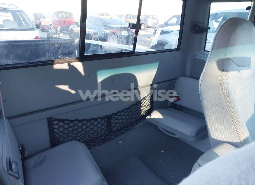 Photo 8 of 2000 Ford Ranger XL/XLT (VIN 1FTYR14V1YPC16835)