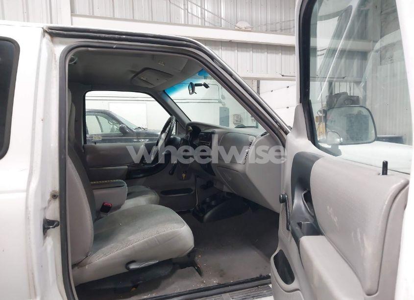 Photo 5 of 2000 Ford Ranger XL/XLT (VIN 1FTYR14V2YTA29093)