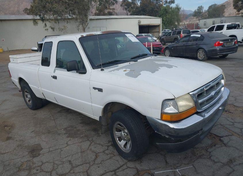 2000 Ford Ranger XL/XLT (VIN 1FTYR14V3YPA81440) main photo