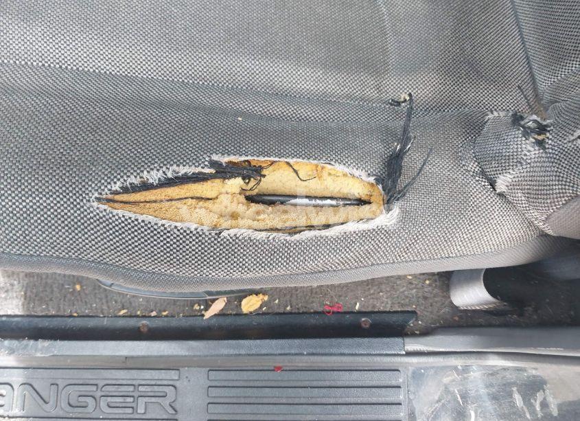 Photo 6 of 2000 Ford Ranger XL/XLT (VIN 1FTYR14V3YTA91778)