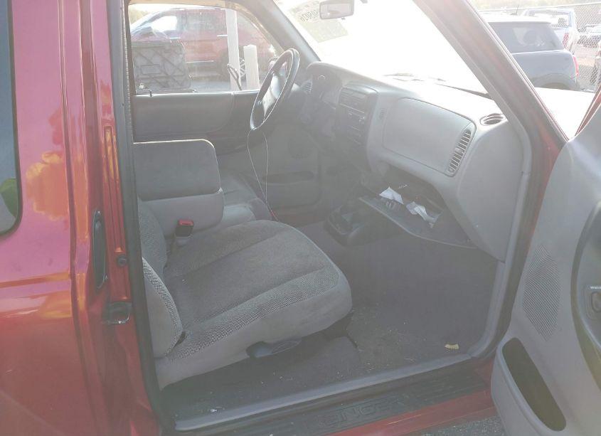 Photo 5 of 2000 Ford Ranger XL/XLT (VIN 1FTYR14V4YTA42685)