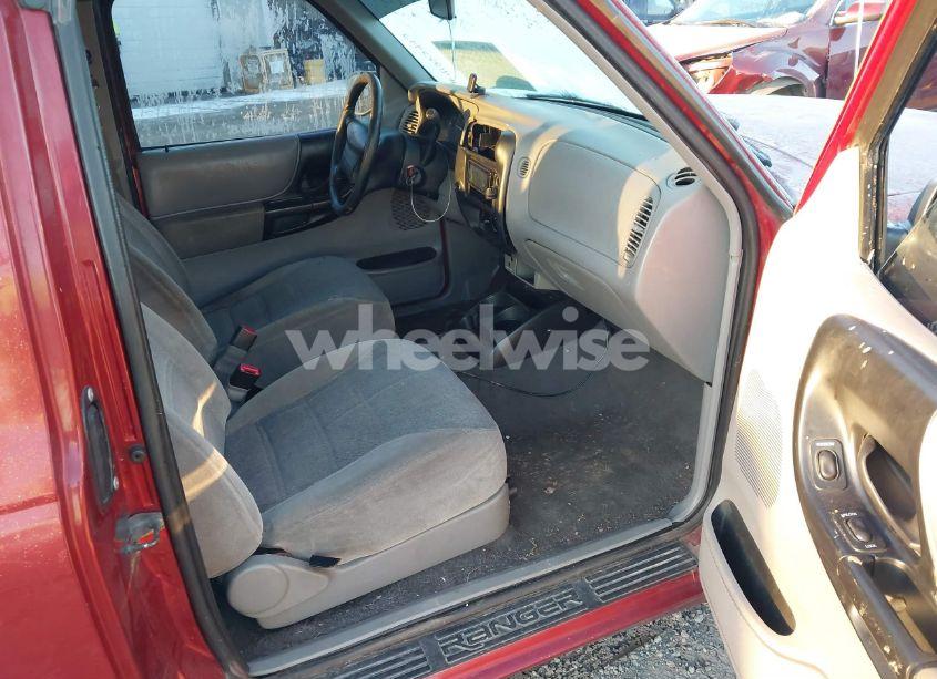 Photo 5 of 2000 Ford Ranger XL/XLT (VIN 1FTYR14V5YPB31769)