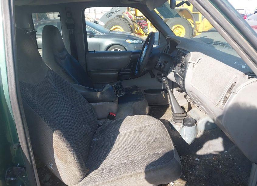 Photo 5 of 1999 Ford Ranger XL/XLT (VIN 1FTYR14V6XPB15546)