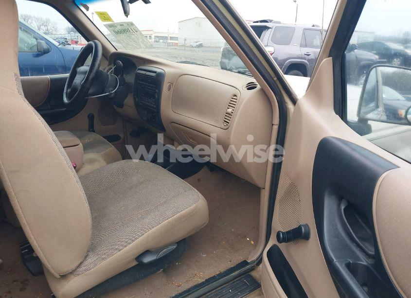 Photo 5 of 2000 Ford Ranger XL/XLT (VIN 1FTYR14V6YPB53666)