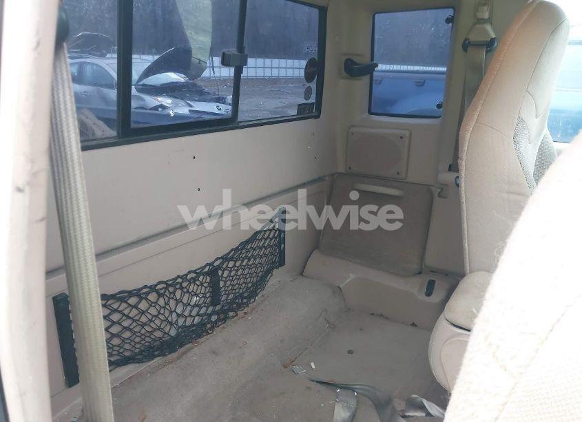 Photo 8 of 2000 Ford Ranger XL/XLT (VIN 1FTYR14V6YPB53666)