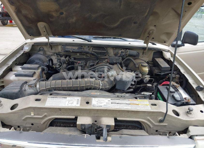 Photo 10 of 2000 Ford Ranger XL/XLT (VIN 1FTYR14V6YTA94173)