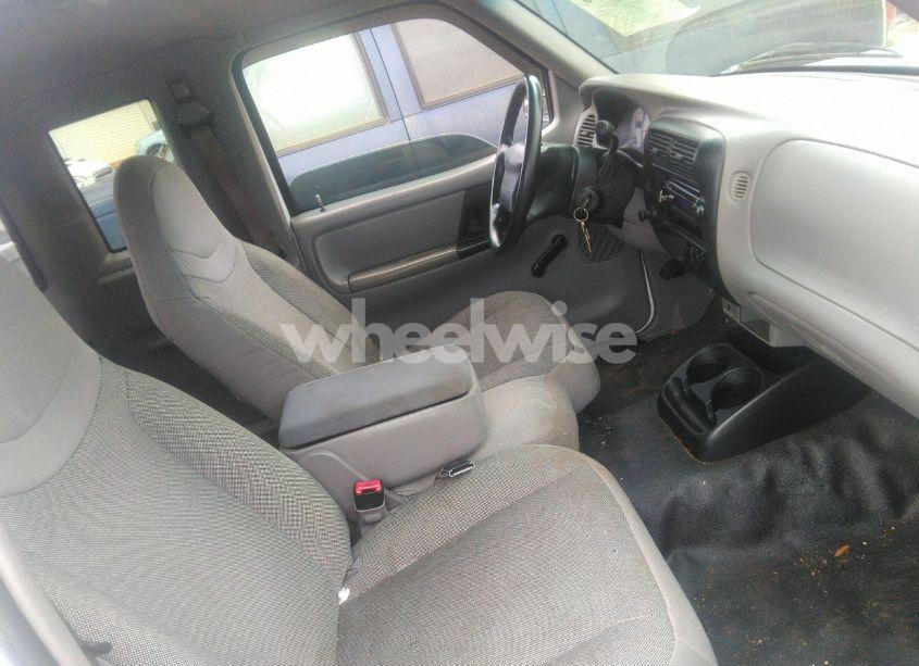 Photo 5 of 2000 Ford Ranger XL/XLT (VIN 1FTYR14V6YTB27351)