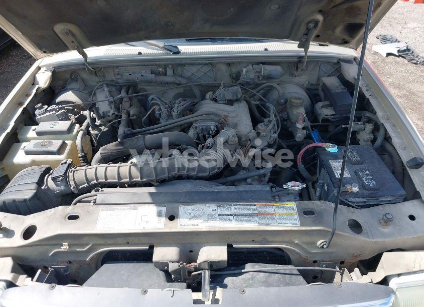 Photo 10 of 2000 Ford Ranger XL/XLT (VIN 1FTYR14V6YTB34235)