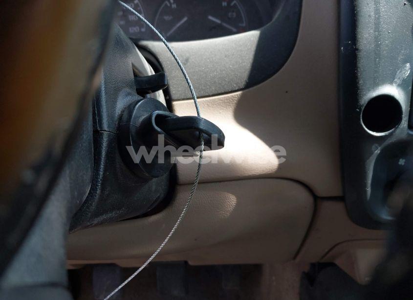 Photo 11 of 2000 Ford Ranger XL/XLT (VIN 1FTYR14V6YTB34235)