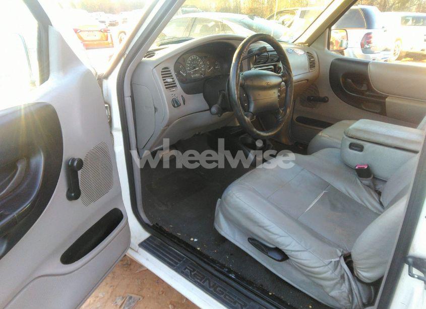 Photo 13 of 2000 Ford Ranger XL/XLT (VIN 1FTYR14V7YTA89919)