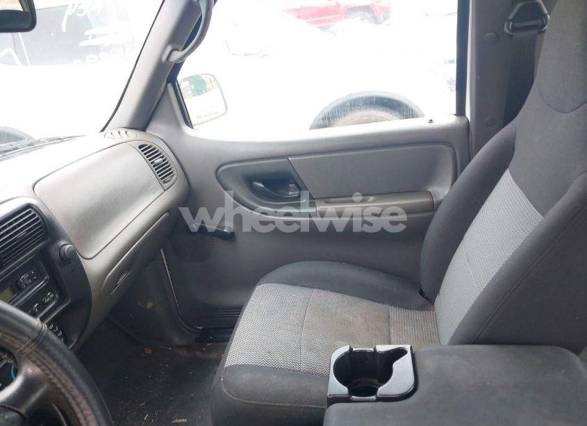 Photo 5 of 2003 Ford Ranger EDGE/TREMOR/XL/XLT (VIN 1FTYR14V83TA29494)