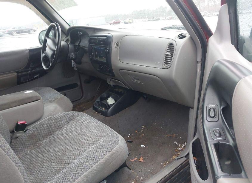 Photo 5 of 1999 Ford Ranger XL/XLT (VIN 1FTYR14V8XPA53082)