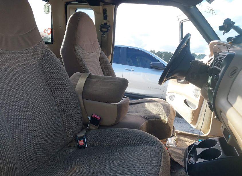 Photo 5 of 2000 Ford Ranger XL/XLT (VIN 1FTYR14V8YPA67985)