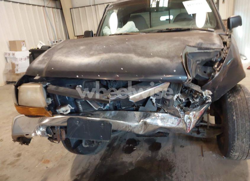 Photo 12 of 2000 Ford Ranger XL/XLT (VIN 1FTYR14V8YTA57710)