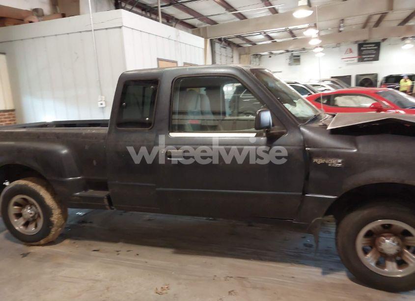 Photo 13 of 2000 Ford Ranger XL/XLT (VIN 1FTYR14V8YTA57710)