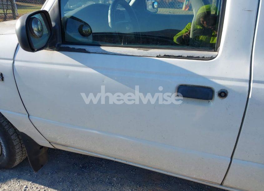 Photo 21 of 2001 Ford Ranger EDGE/XL/XLT (VIN 1FTYR14V91TA97459)