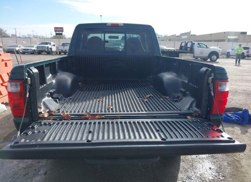 Photo 16 of 2002 Ford Ranger EDGE/TREMOR/XL/XLT (VIN 1FTYR14V92PB40840)