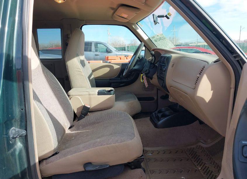 Photo 5 of 2002 Ford Ranger EDGE/TREMOR/XL/XLT (VIN 1FTYR14V92PB40840)