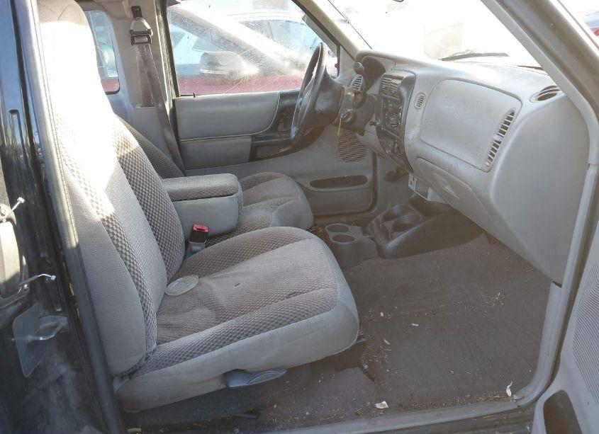 Photo 5 of 2000 Ford Ranger XL/XLT (VIN 1FTYR14V9YPB24680)