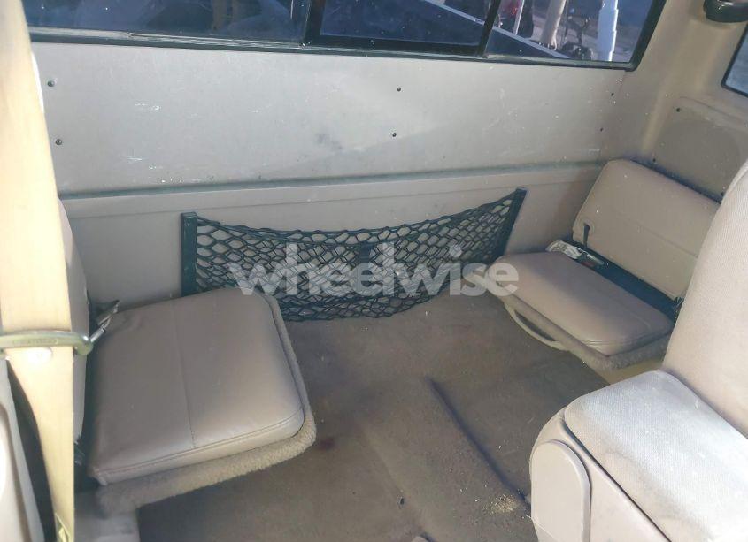 Photo 8 of 2000 Ford Ranger XL/XLT (VIN 1FTYR14V9YTB42247)