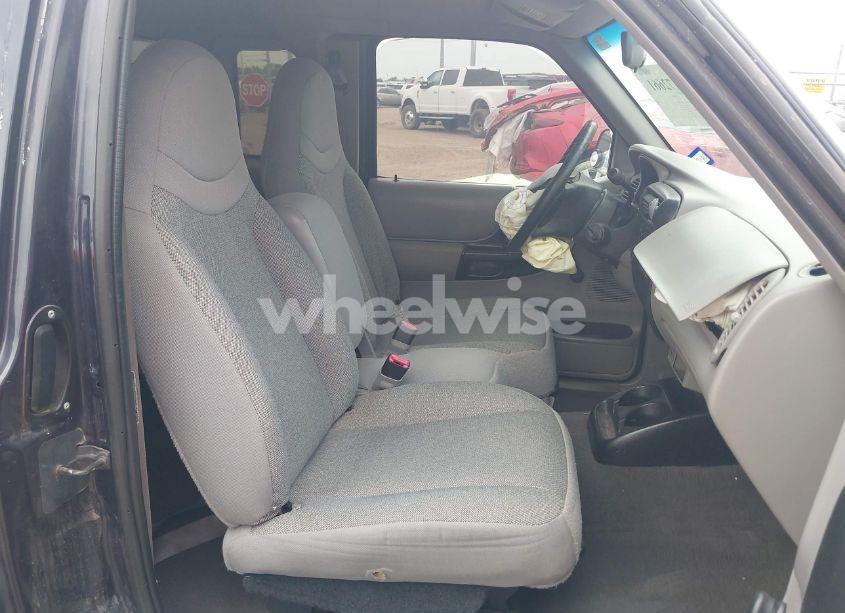 Photo 5 of 2000 Ford Ranger XL/XLT (VIN 1FTYR14VXYPB62662)