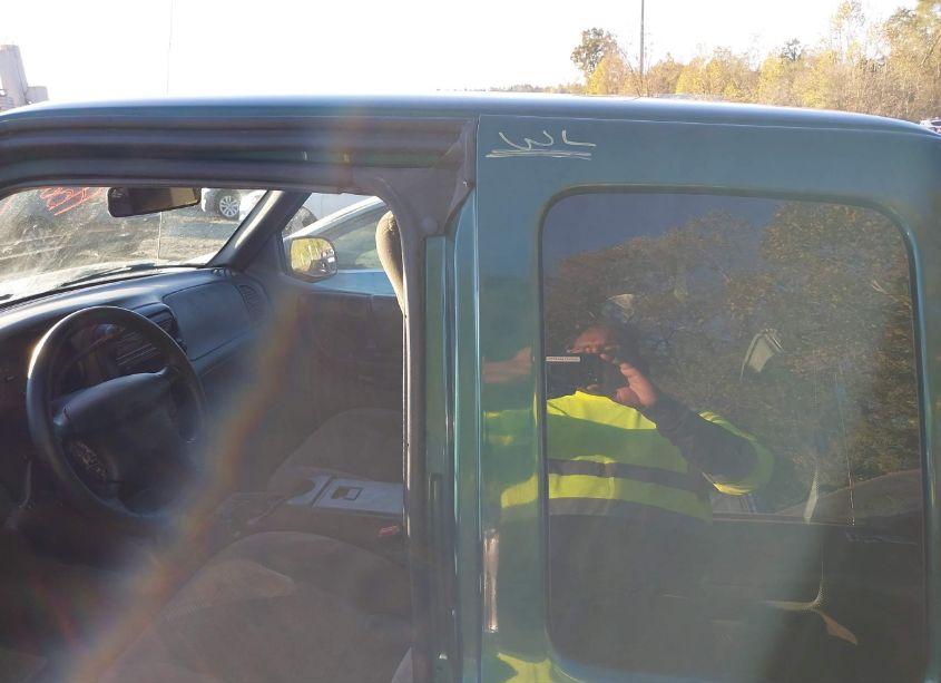 Photo 6 of 2000 Ford Ranger XL/XLT (VIN 1FTYR14VXYPB92342)