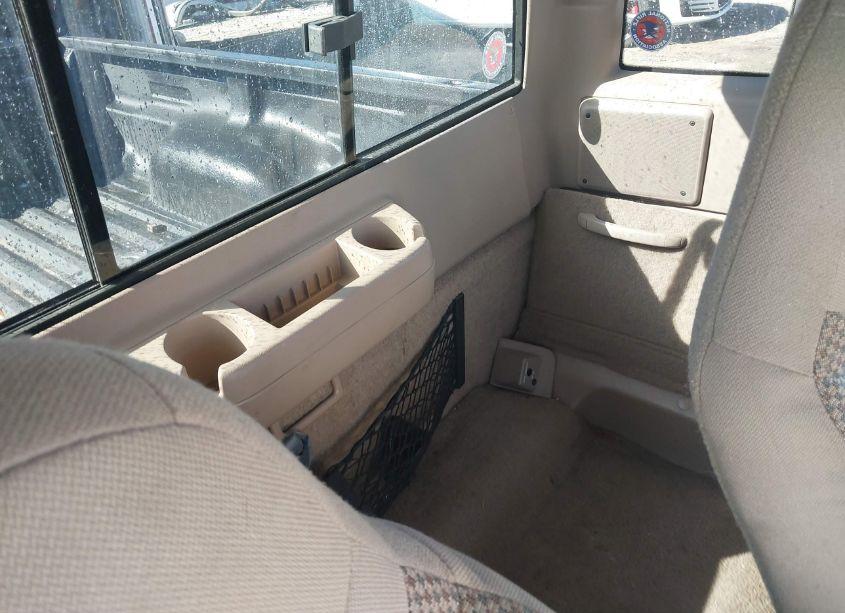 Photo 8 of 1998 Ford Ranger SPLASH/XL/XLT (VIN 1FTYR14X1WPB17155)