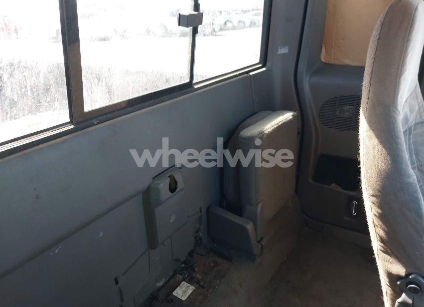 Photo 8 of 2000 Ford Ranger XLT (VIN 1FTYR14X3YPB35935)