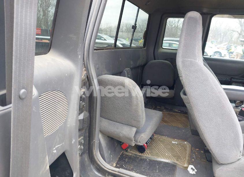 Photo 8 of 2000 Ford Ranger XLT (VIN 1FTYR14X6YPA33609)