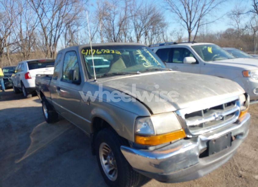 1999 Ford Ranger XLT (VIN 1FTYR14X8XPC09462) main photo