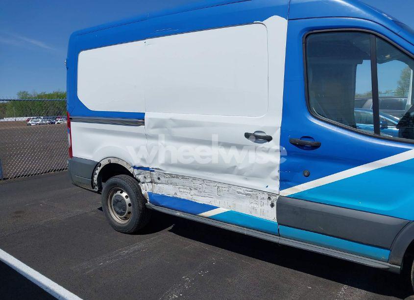 Photo 6 of 2018 Ford Transit-250 (VIN 1FTYR1CM1JKA85403)