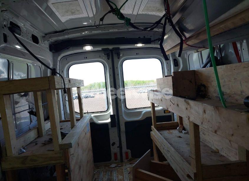 Photo 8 of 2018 Ford Transit-250 (VIN 1FTYR1CM1JKA85403)