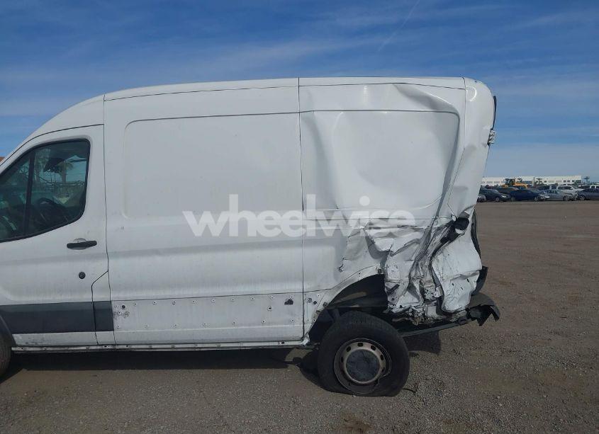 Photo 6 of 2018 Ford Transit-250 (VIN 1FTYR1CM2JKB03536)