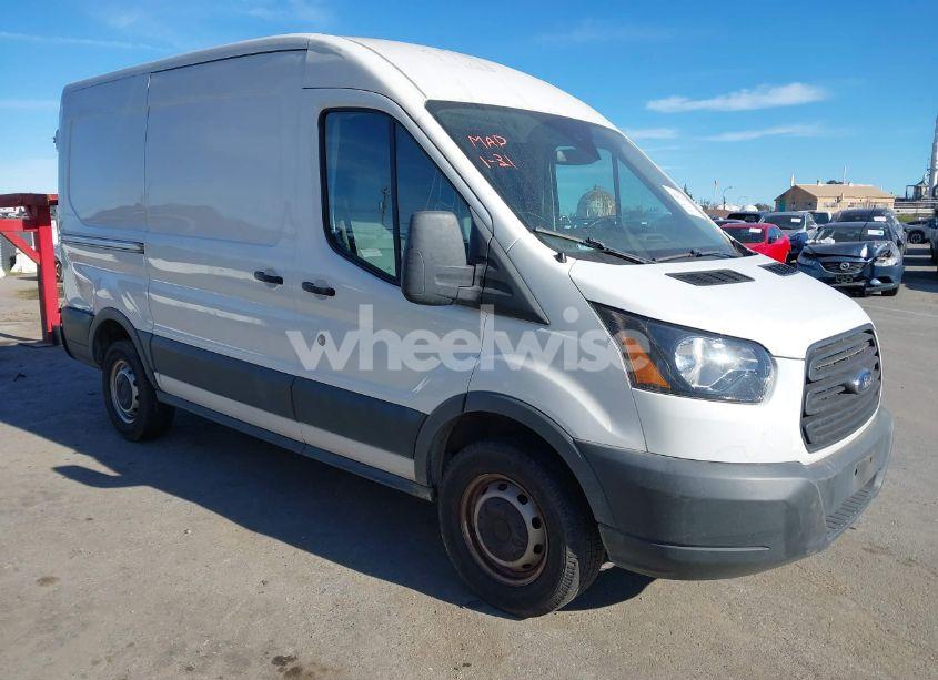 2018 Ford Transit-250 (VIN 1FTYR1CM3JKA35165) main photo