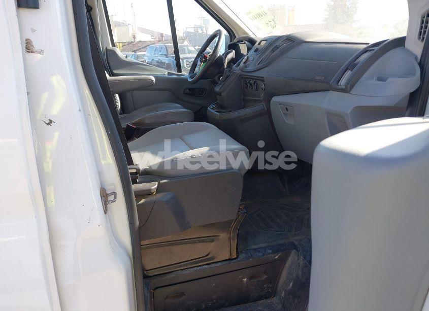 Photo 5 of 2018 Ford Transit-250 (VIN 1FTYR1CM3JKA35165)