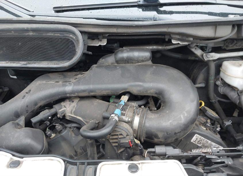 Photo 10 of 2018 Ford Transit-250 (VIN 1FTYR1CM5JKA94184)