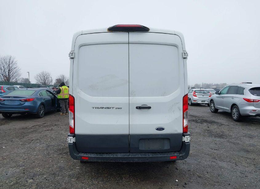 Photo 16 of 2018 Ford Transit-250 (VIN 1FTYR1CM5JKA94184)