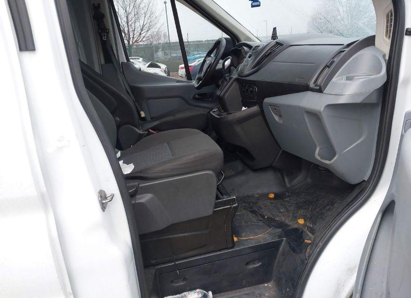 Photo 5 of 2018 Ford Transit-250 (VIN 1FTYR1CM5JKA94184)