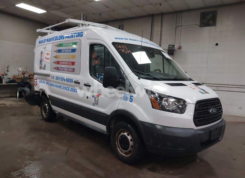 2018 Ford Transit-250 (VIN 1FTYR1CM6JKA12527) main photo