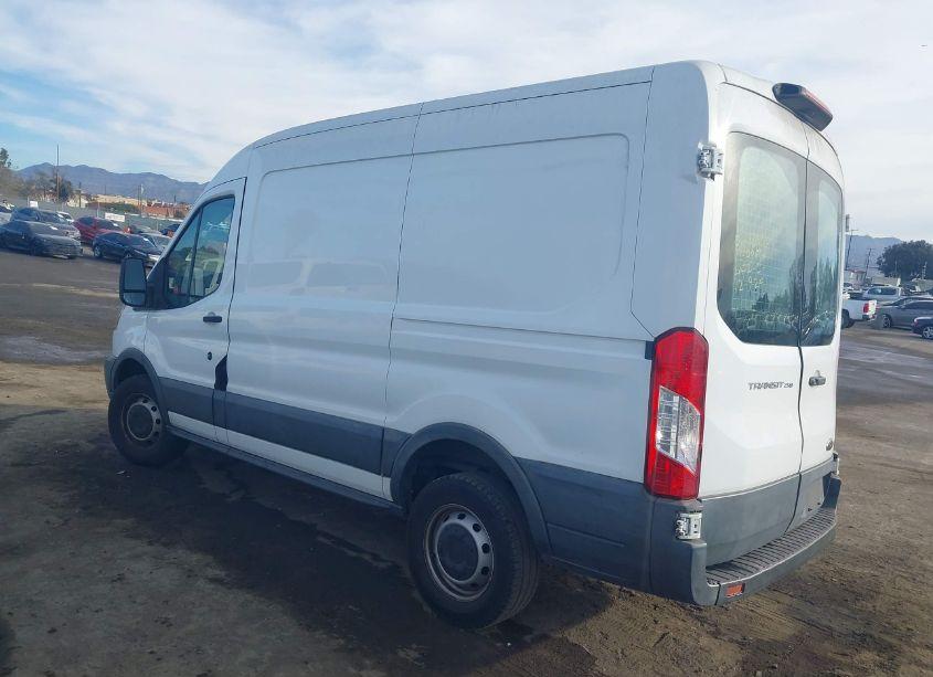 Photo 3 of 2018 Ford Transit-250 (VIN 1FTYR1CM6JKA16030)