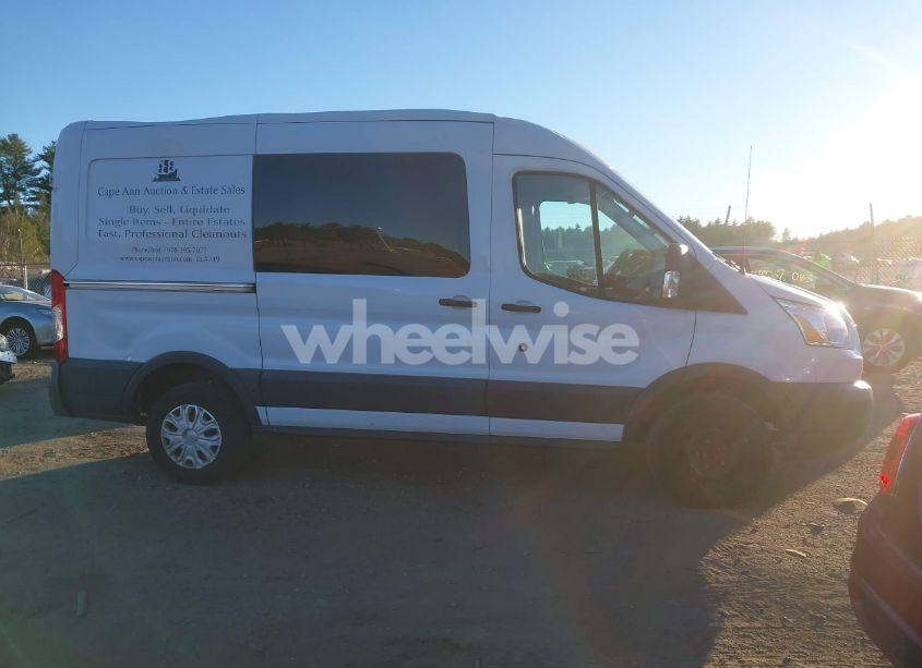 Photo 13 of 2018 Ford Transit-250 (VIN 1FTYR1CMXJKA83181)