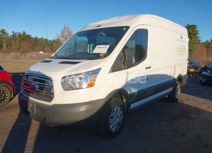 Photo 2 of 2018 Ford Transit-250 (VIN 1FTYR1CMXJKA83181)